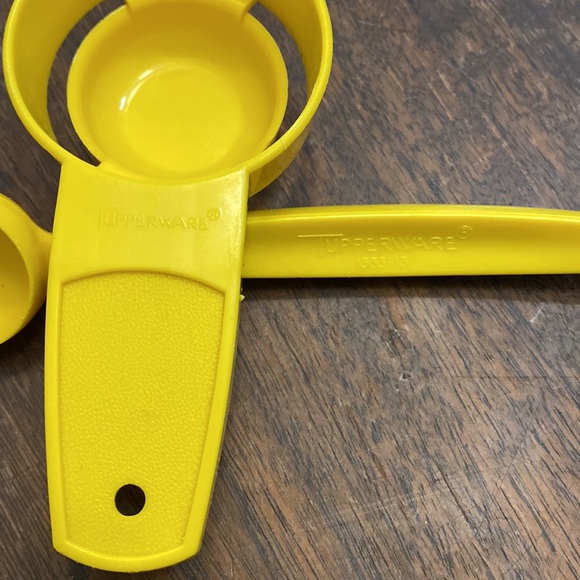 Vintage Tupperware - Picture 2 of 2